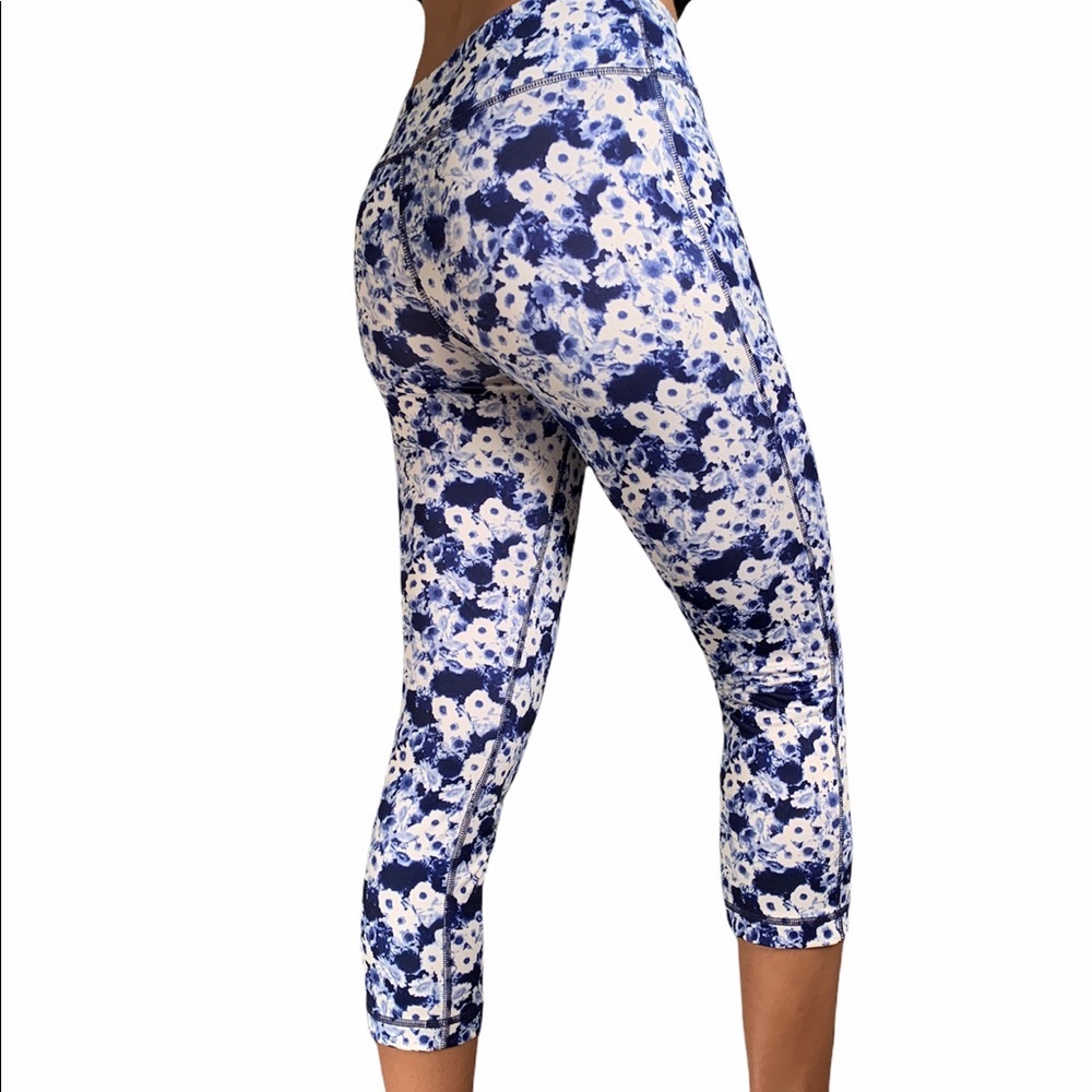 Vogo Athletica Yoga Floral Design Size Small